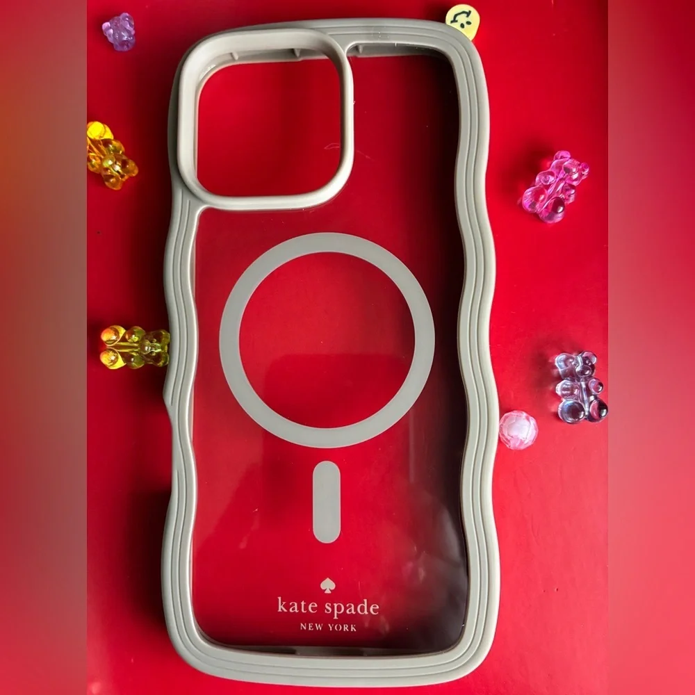 Kate Spade Clear and Beige Phone Case IPhone Pro Max 16. - Picture 2 of 10